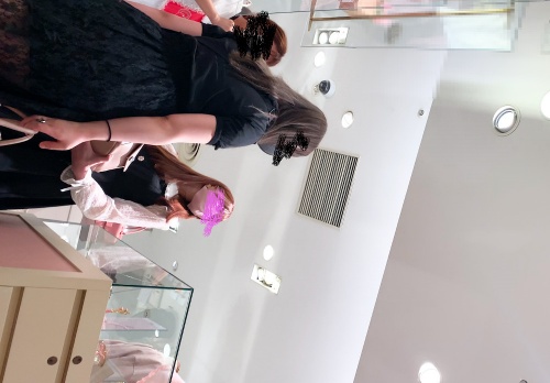【Adama】#14 お買い物中JDちゃんのピンクサテンを３店舗に渡り執拗に逆さ撮り。：ぴえんた
